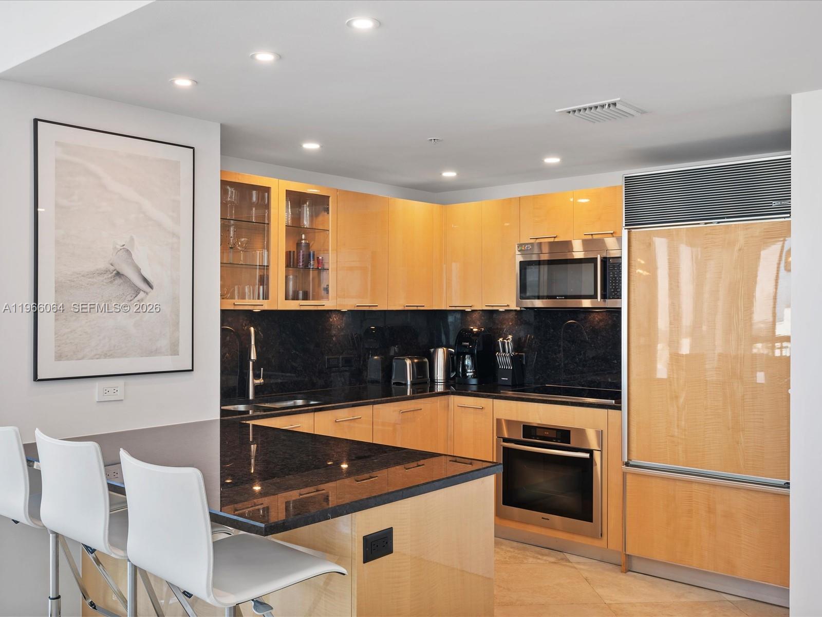 6899 Collins Ave #1704, Miami Beach FL 33141