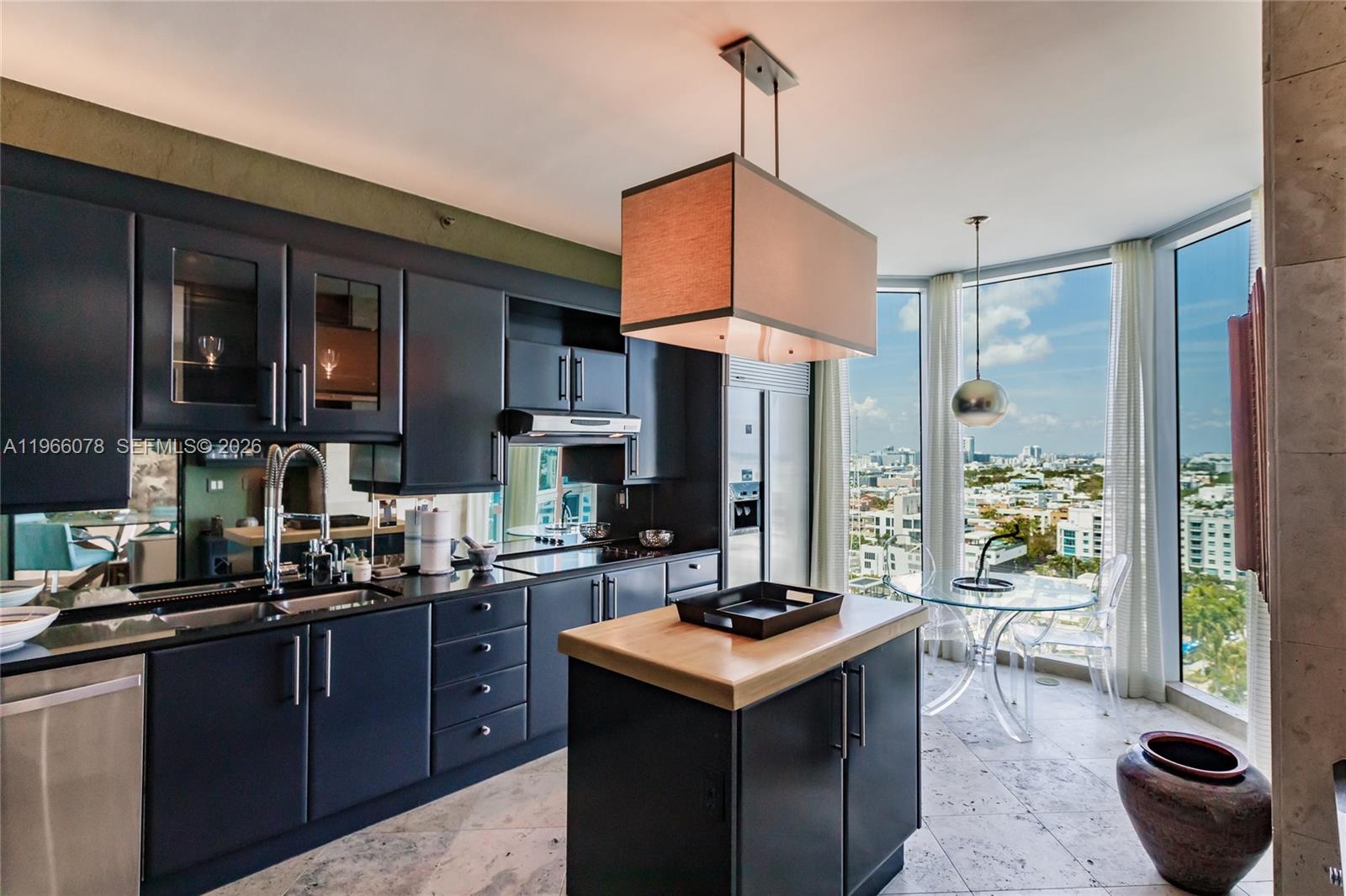300 S Pointe Dr #1604, Miami Beach FL 33139