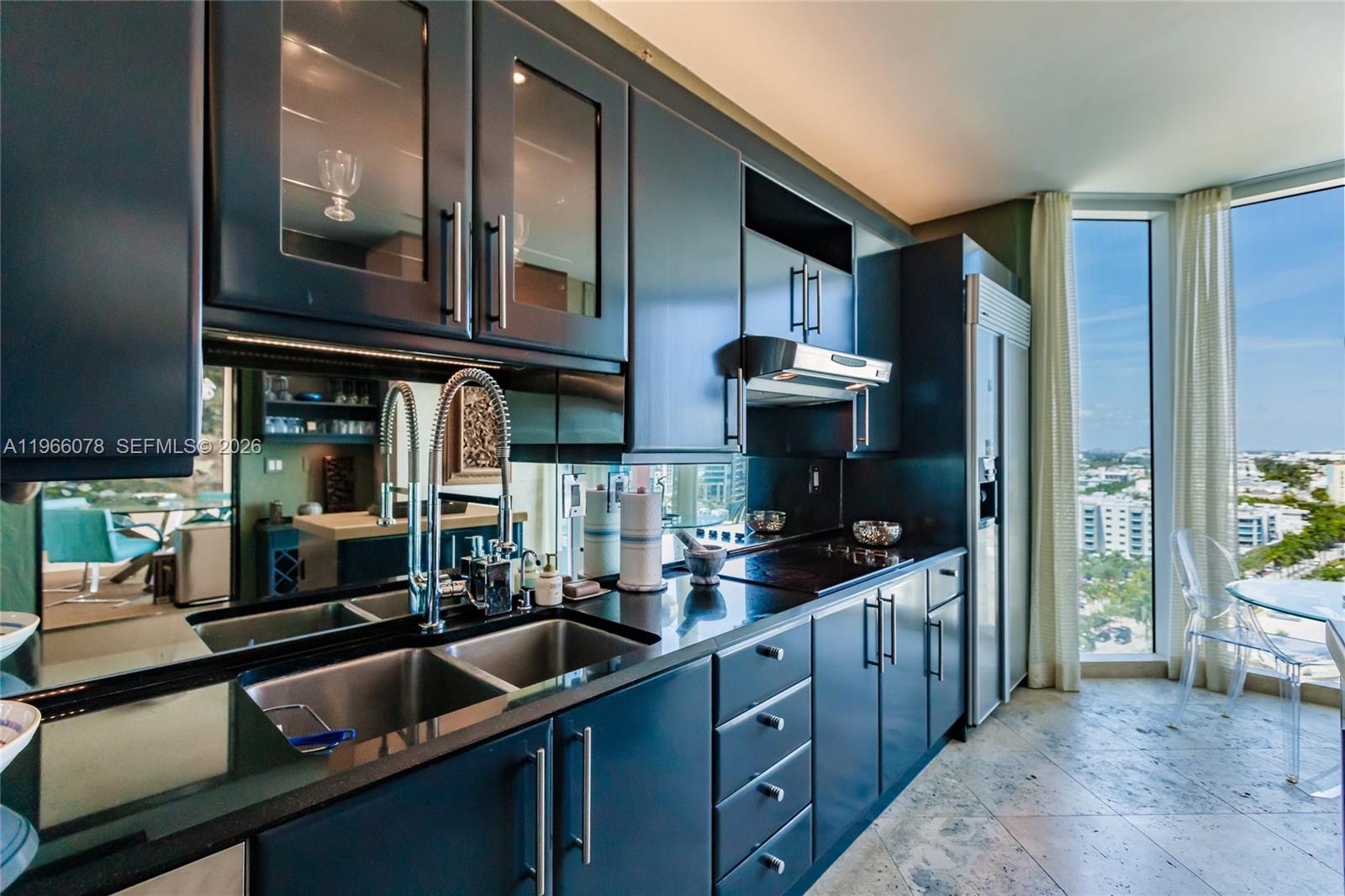 300 S Pointe Dr #1604, Miami Beach FL 33139