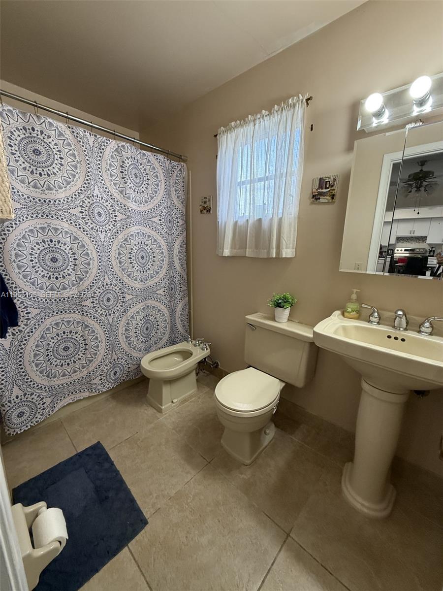4012 SW 102 court, Miami FL 33165