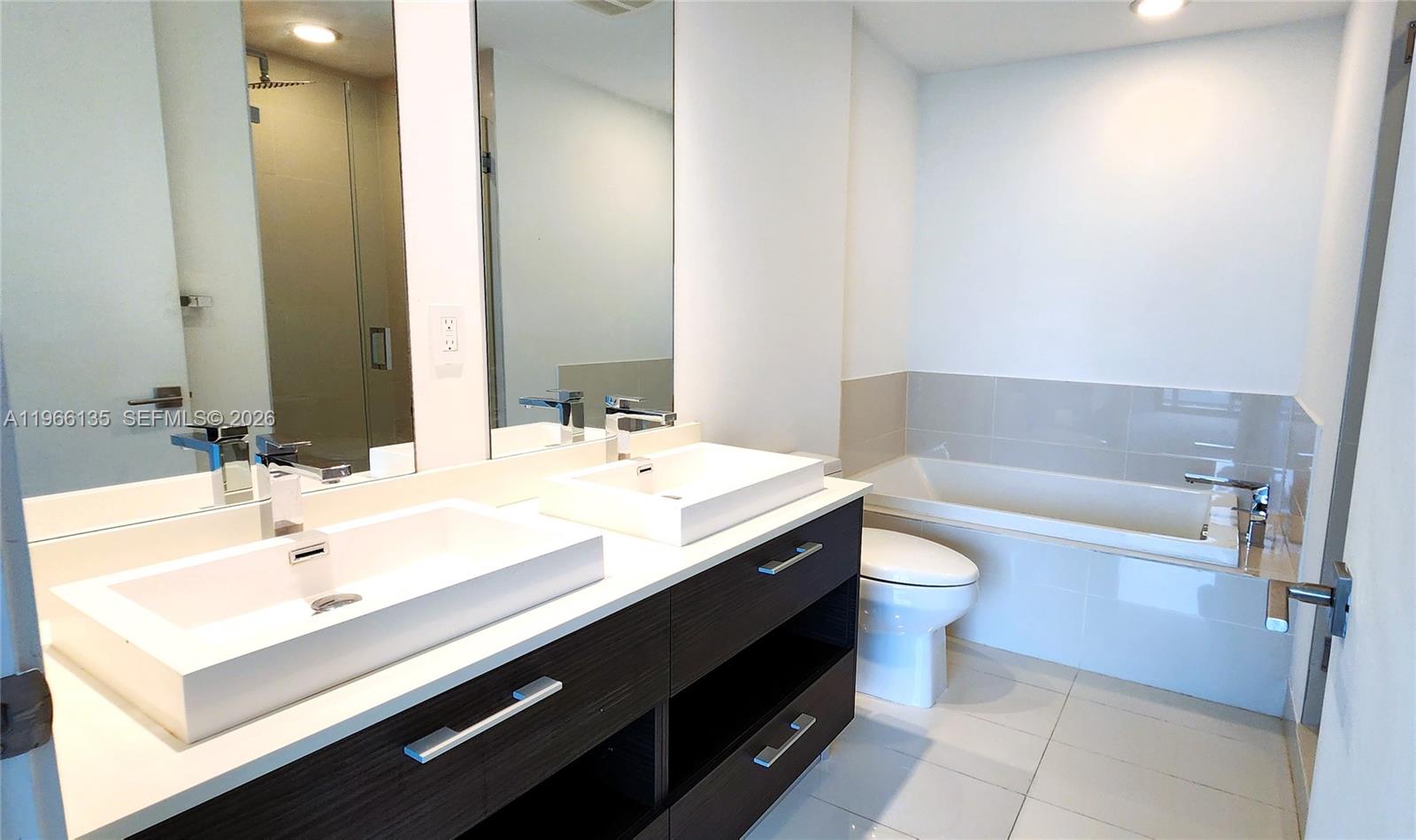 45 SW 9th St #2108, Miami FL 33130