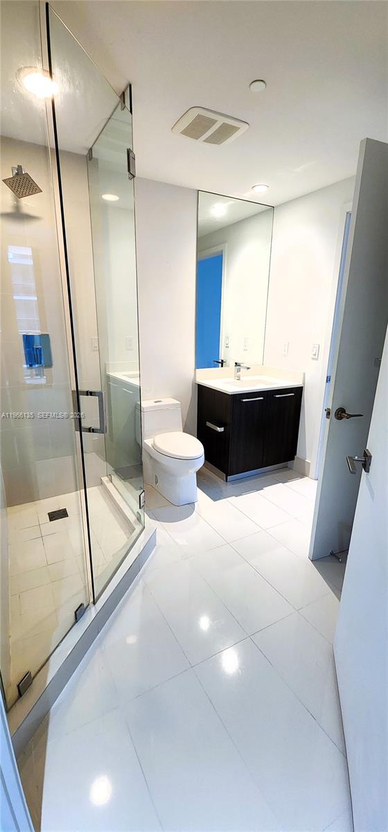 45 SW 9th St #2108, Miami FL 33130