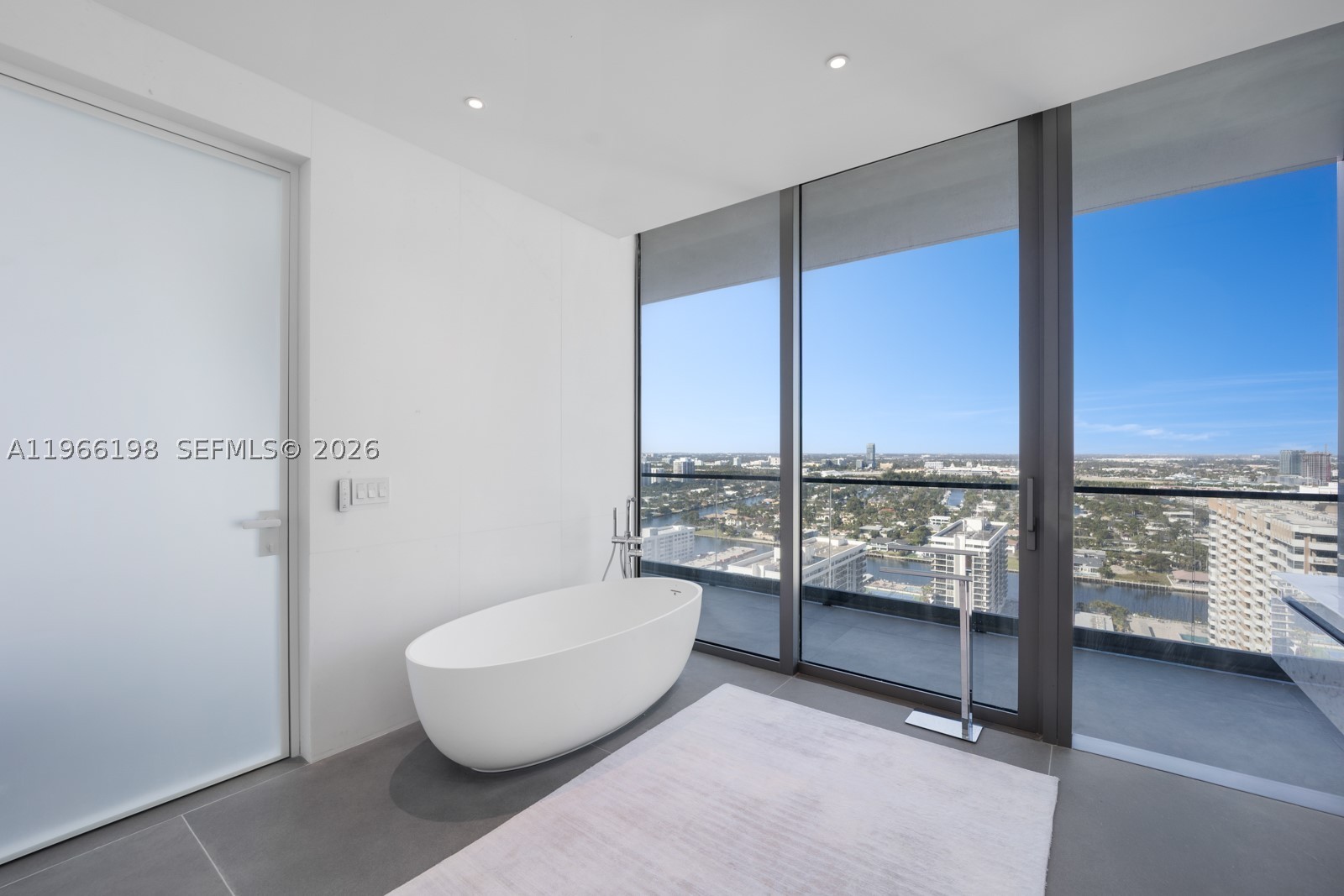 2000 S Ocean Dr #25B, Hallandale Beach FL 33009