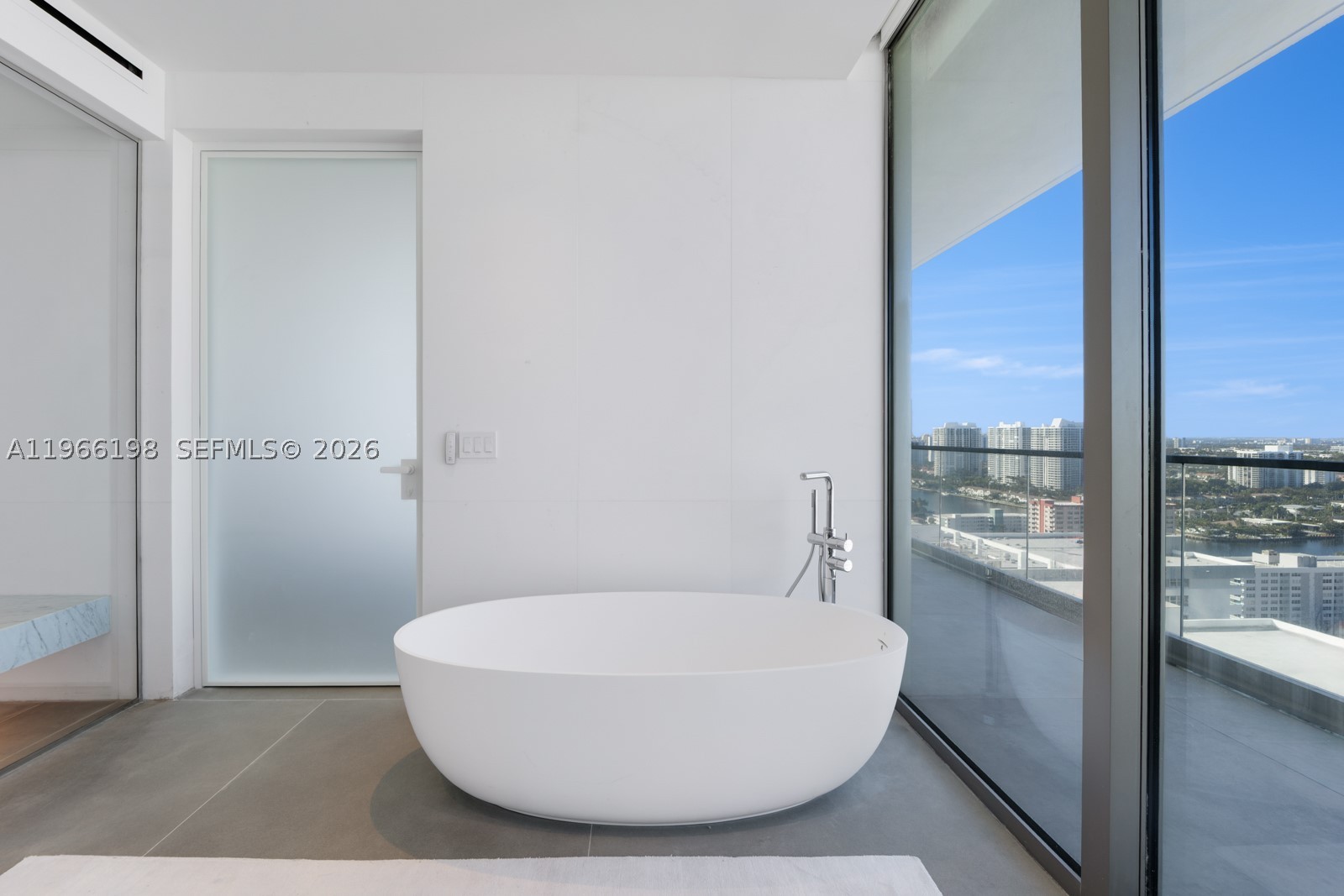 2000 S Ocean Dr #25B, Hallandale Beach FL 33009
