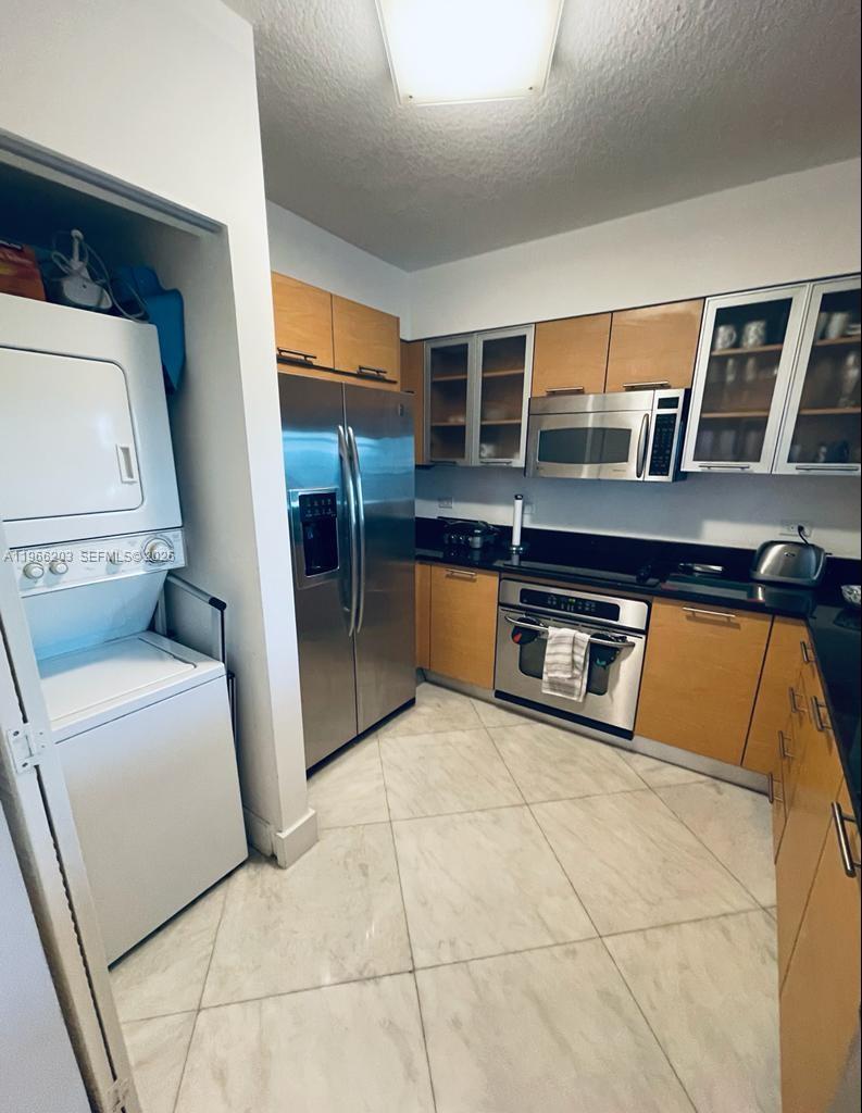 31 SE 5th St #601, Miami FL 33131