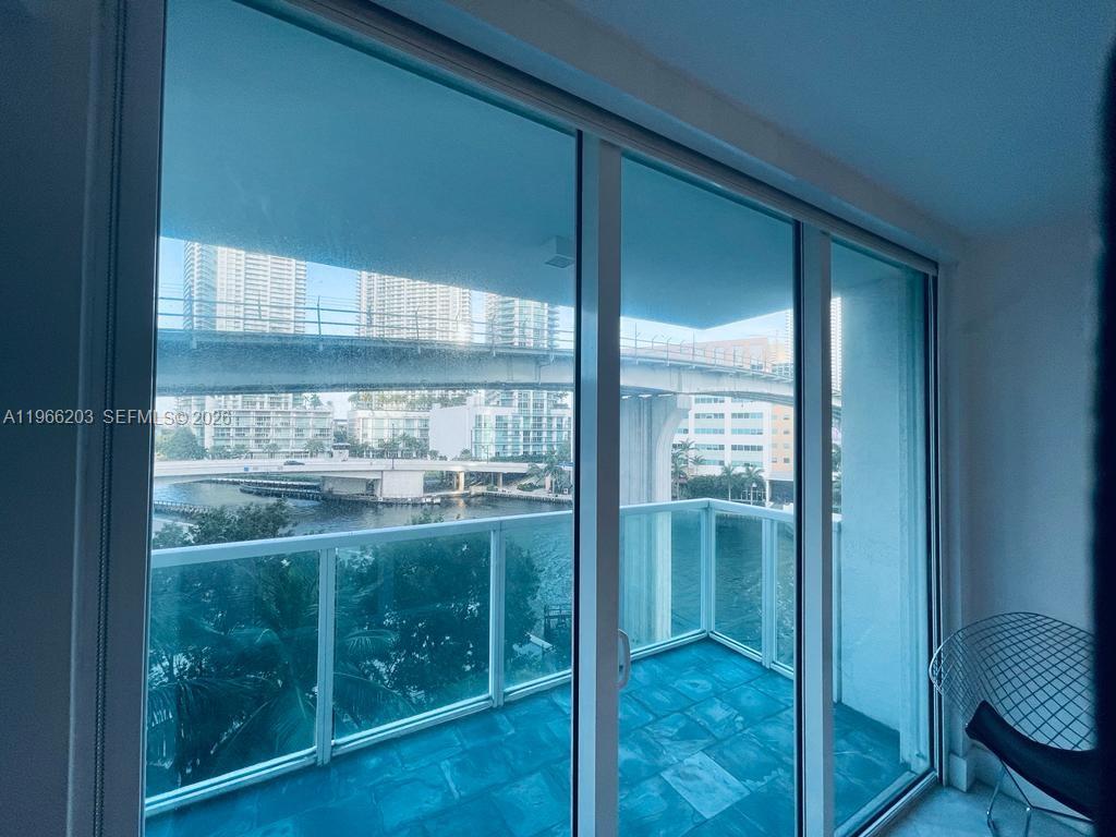 31 SE 5th St #601, Miami FL 33131