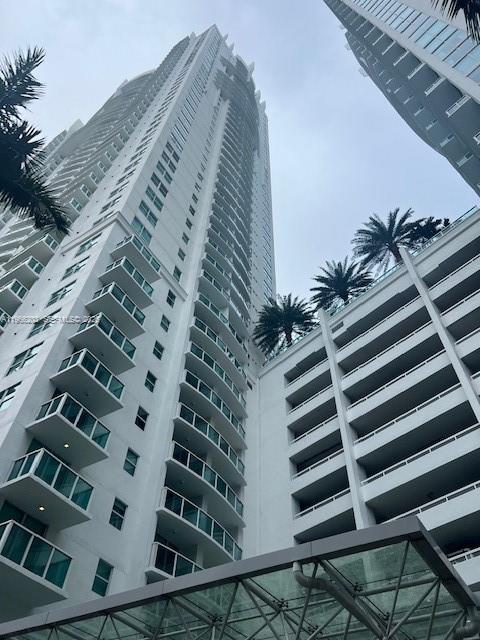 31 SE 5th St #601, Miami FL 33131