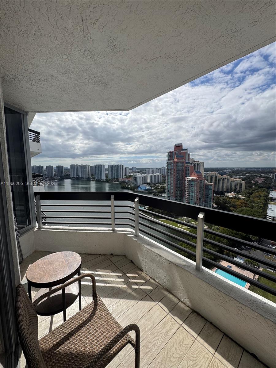 3530 Mystic Pointe Dr #3003, Aventura FL 33180