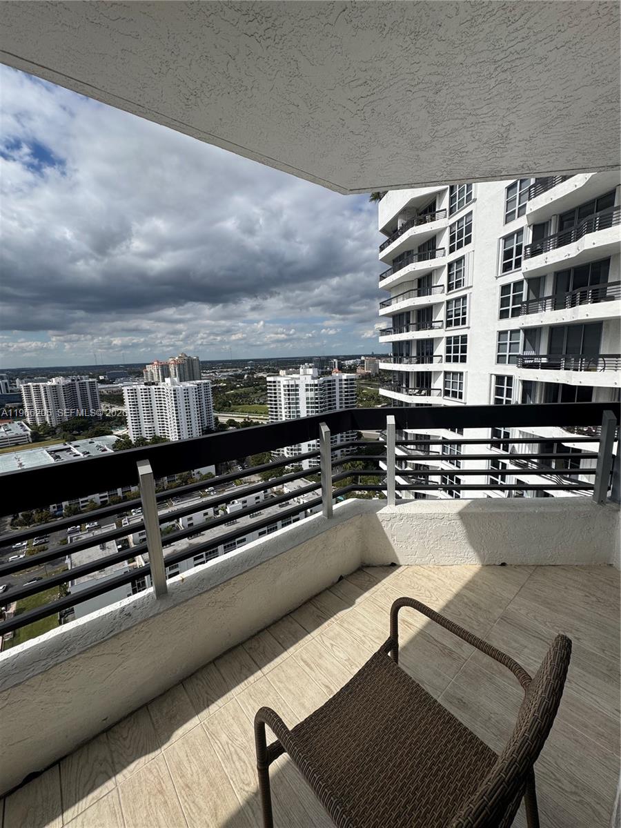 3530 Mystic Pointe Dr #3003, Aventura FL 33180