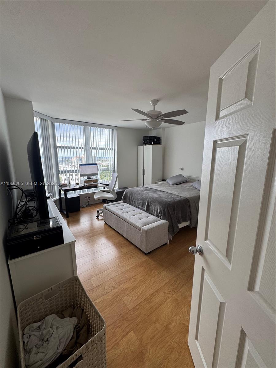 3530 Mystic Pointe Dr #3003, Aventura FL 33180