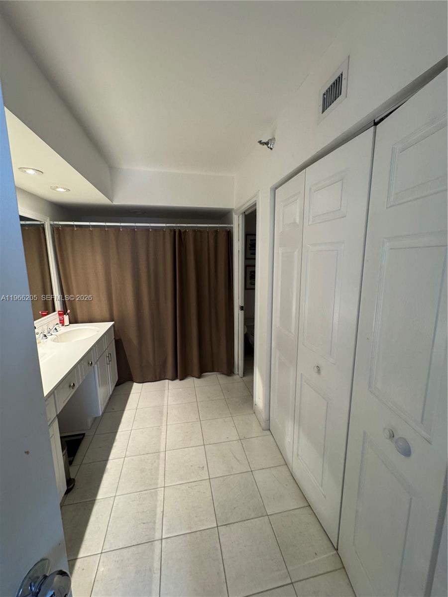 3530 Mystic Pointe Dr #3003, Aventura FL 33180