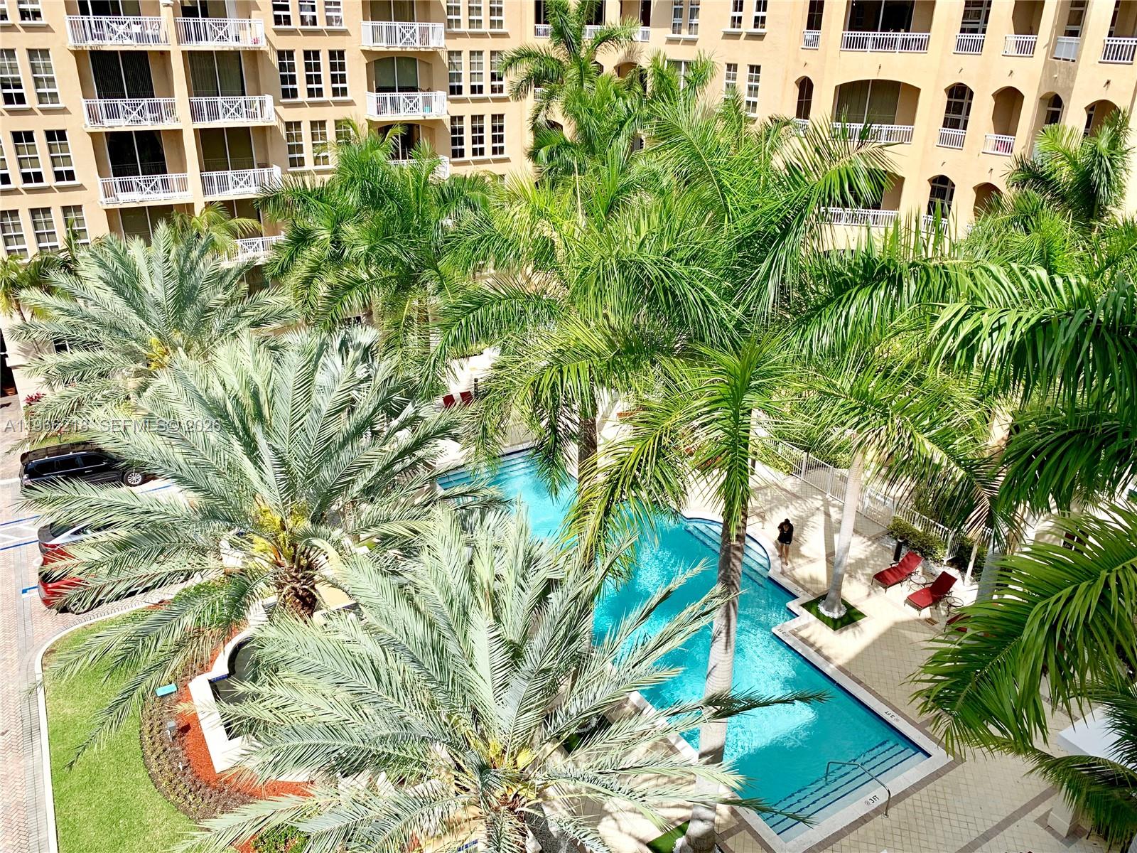 3001 NE 185th St #103, Aventura FL 33180