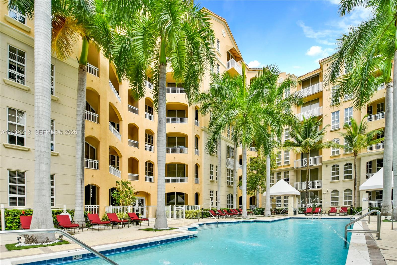 3001 NE 185th St #103, Aventura FL 33180