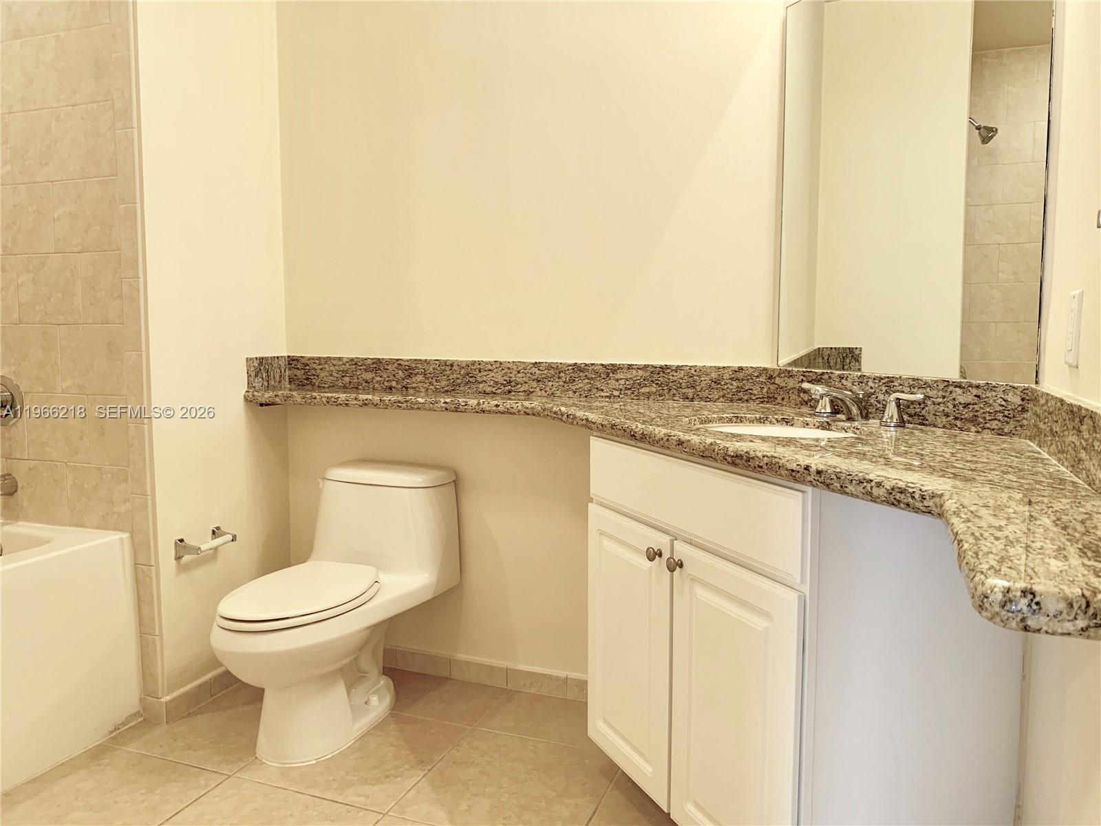 3001 NE 185th St #103, Aventura FL 33180