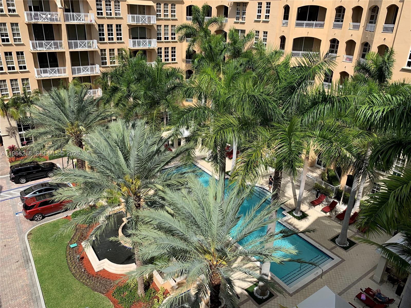 3001 NE 185th St #103, Aventura FL 33180
