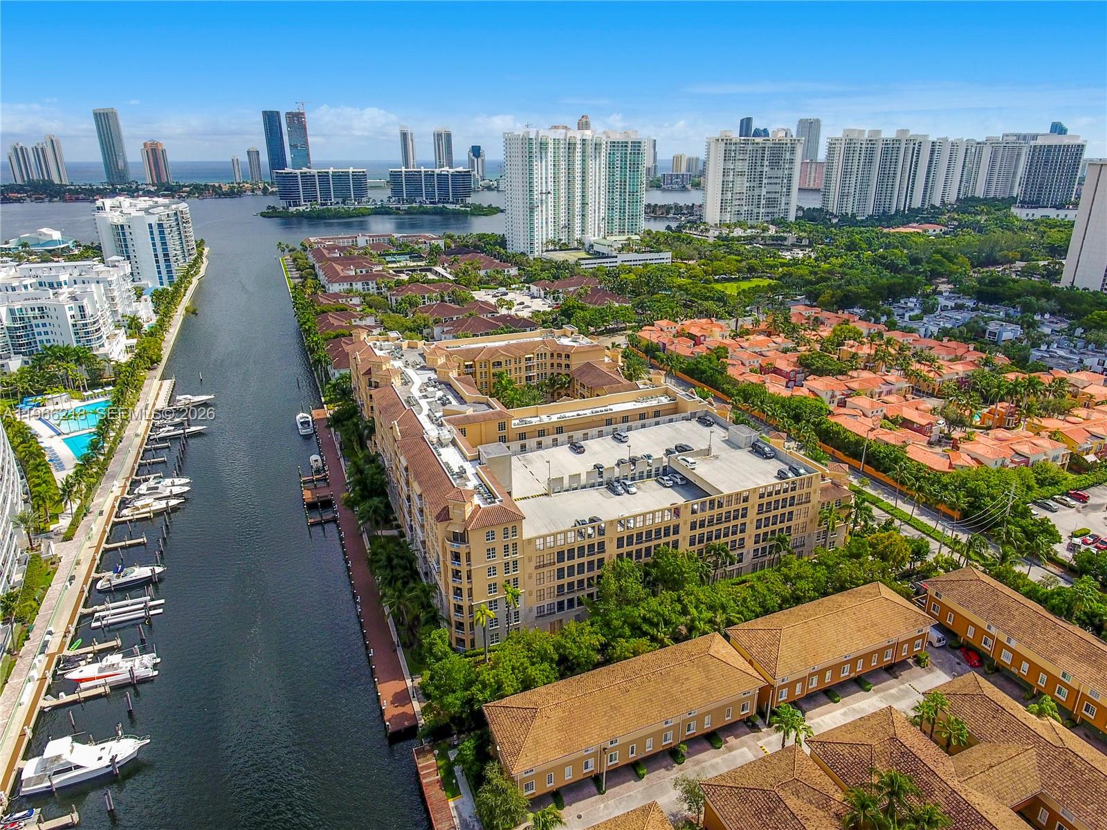 3001 NE 185th St #103, Aventura FL 33180
