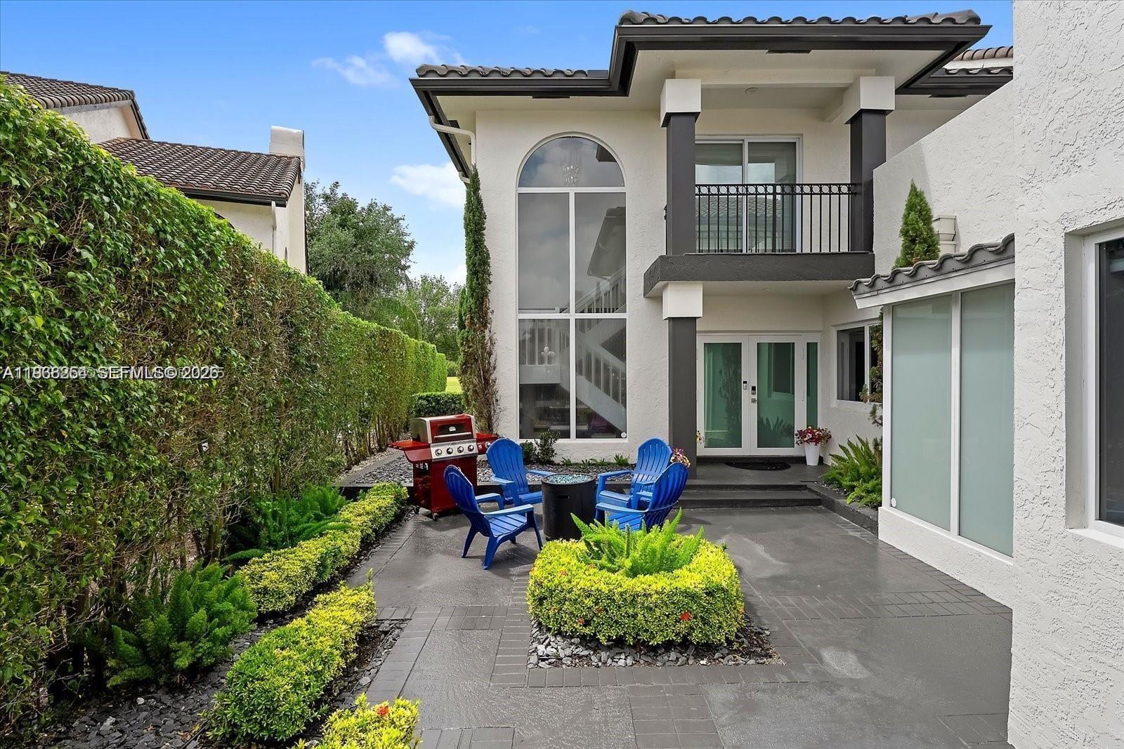 22818 El Dorado Dr, Boca Raton FL 33433