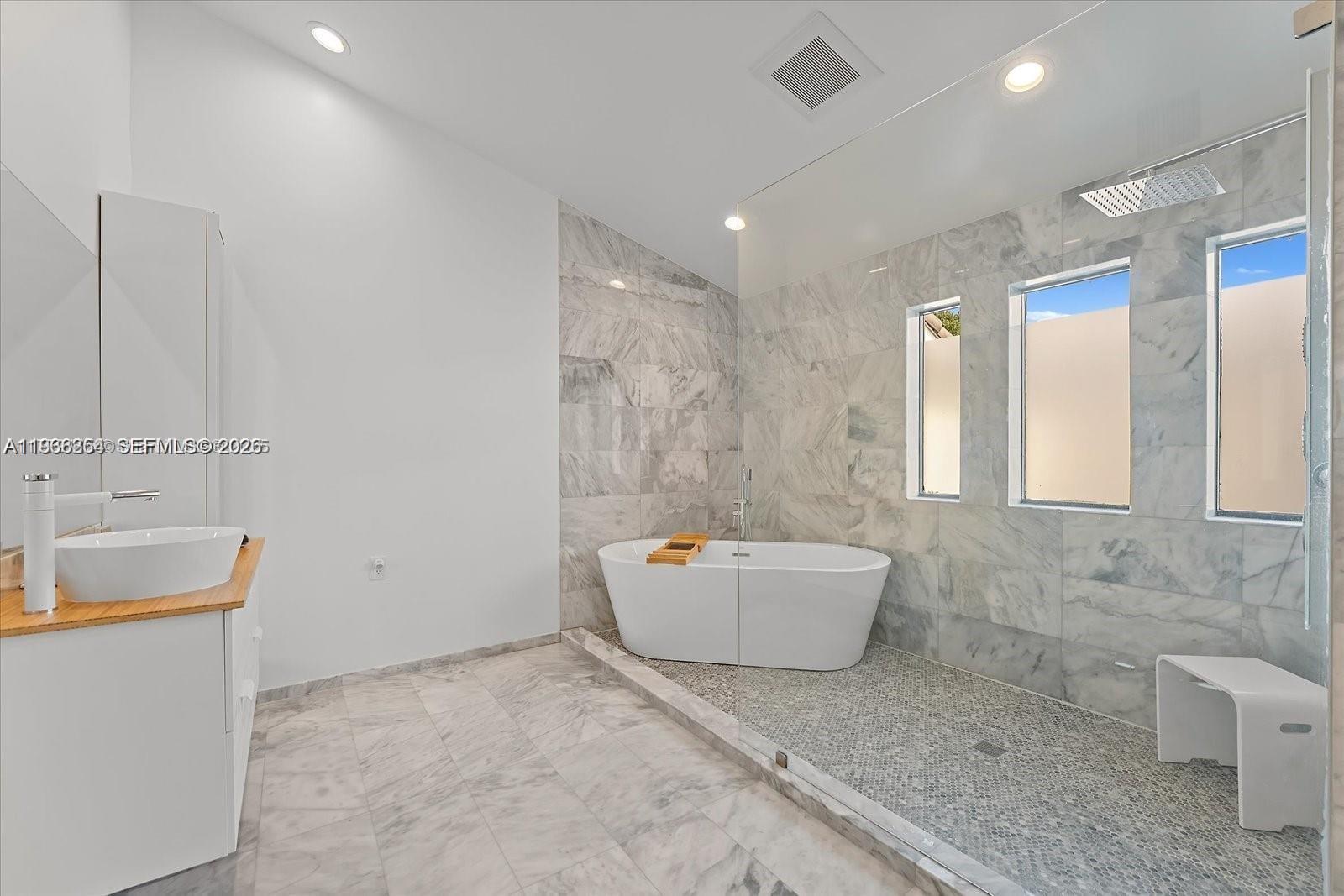 22818 El Dorado Dr, Boca Raton FL 33433