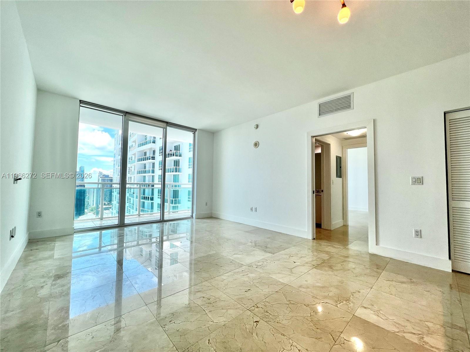 950 Brickell Bay Dr #3903, Miami FL 33131