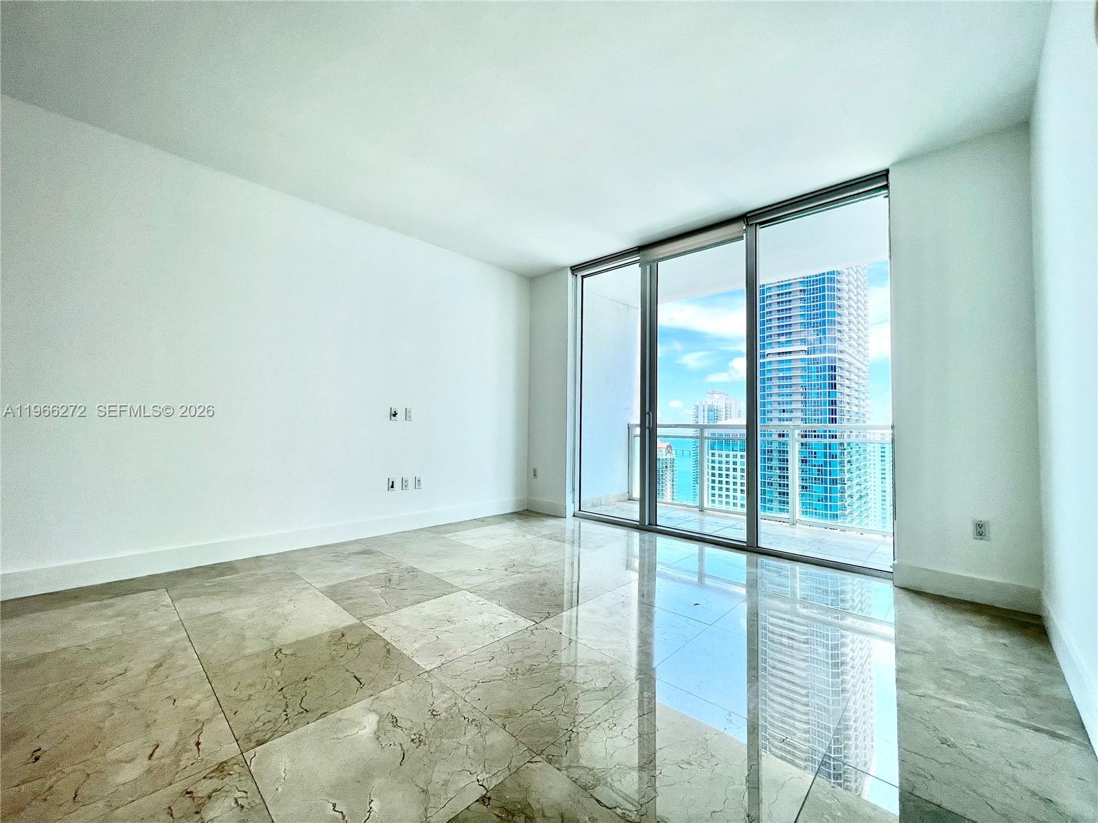 950 Brickell Bay Dr #3903, Miami FL 33131
