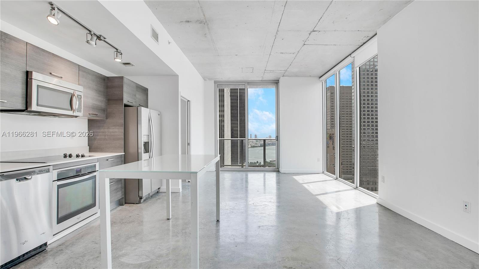 151 SE 1st St #2101, Miami FL 33131