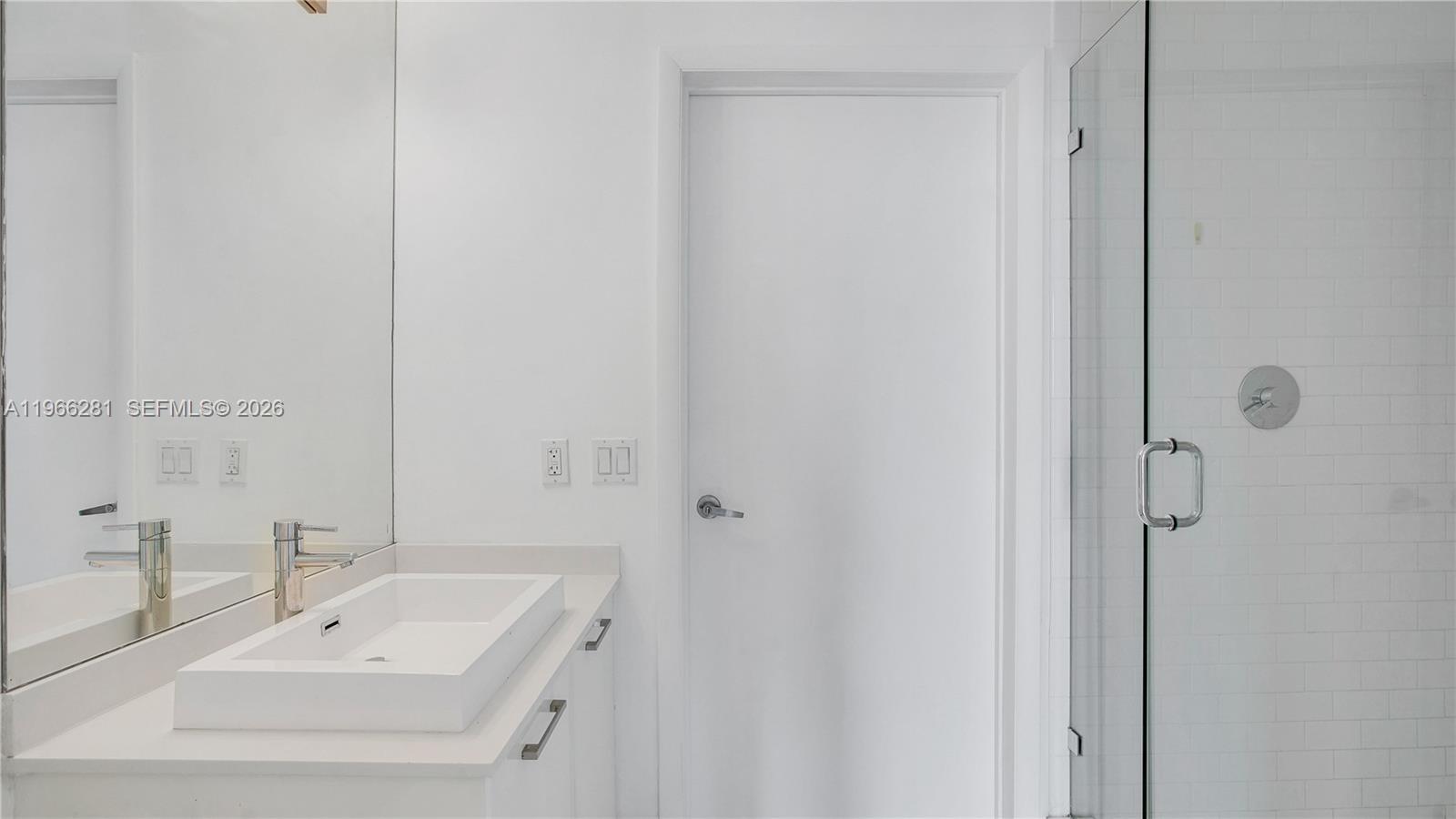 151 SE 1st St #2101, Miami FL 33131