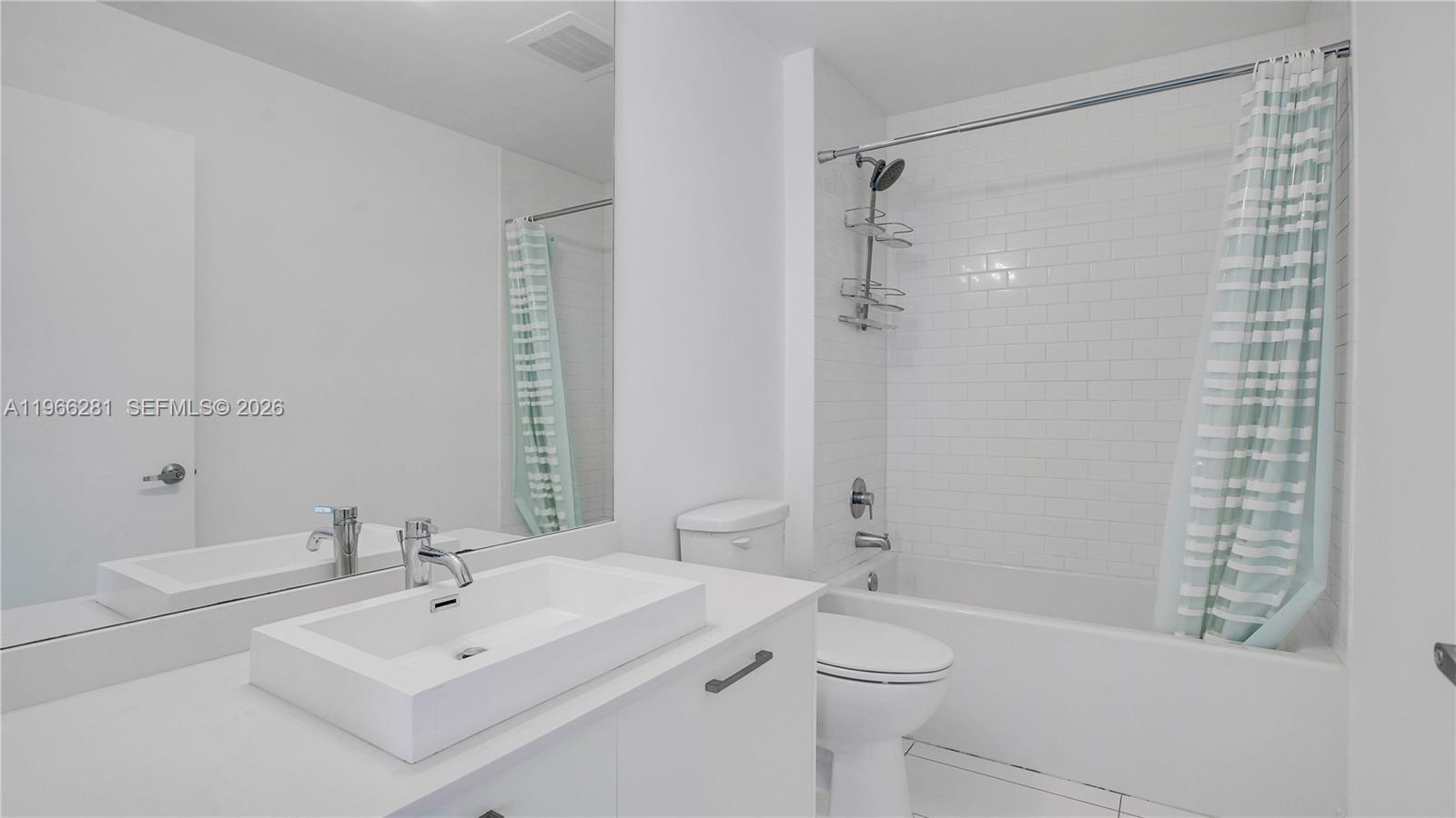 151 SE 1st St #2101, Miami FL 33131