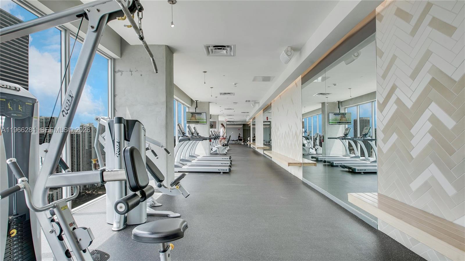 151 SE 1st St #2101, Miami FL 33131