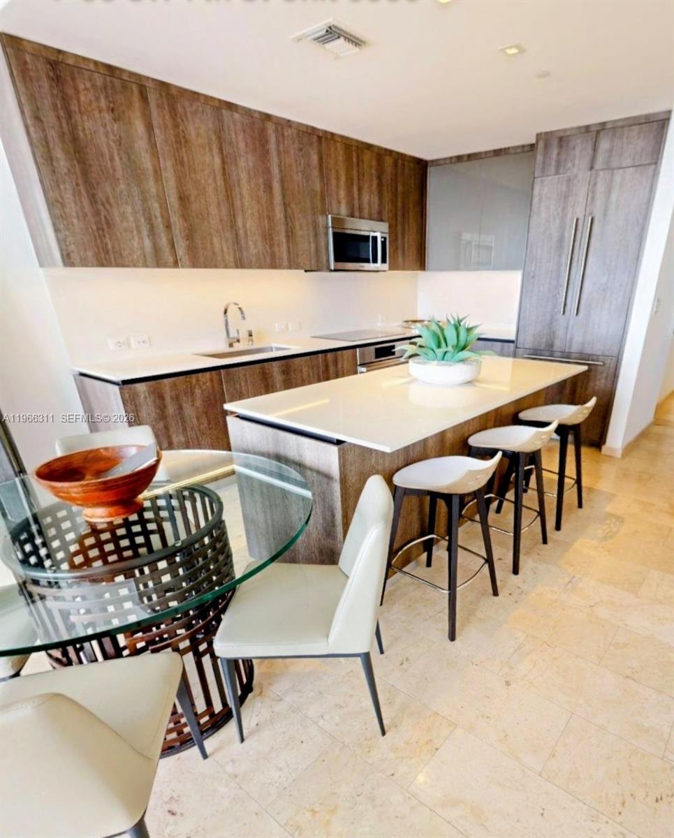 88 SW 7th St #3006, Miami FL 33130