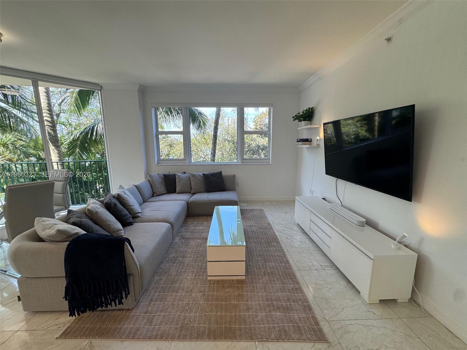 20000 E Country Club Dr #208, Aventura FL 33180
