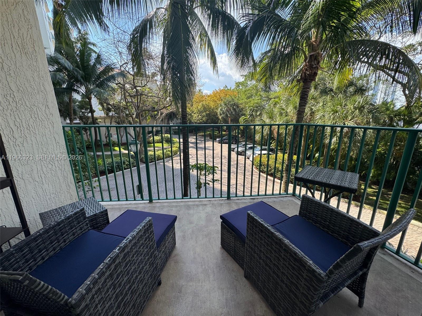 20000 E Country Club Dr #208, Aventura FL 33180
