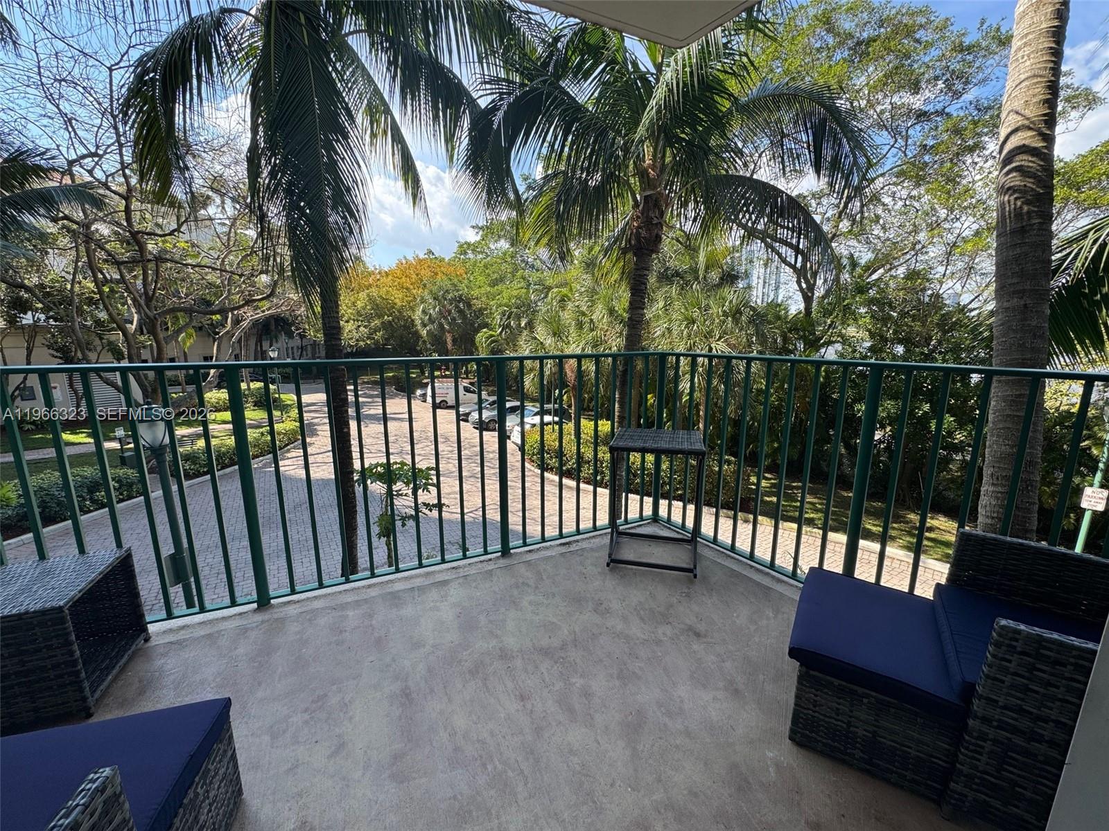 20000 E Country Club Dr #208, Aventura FL 33180