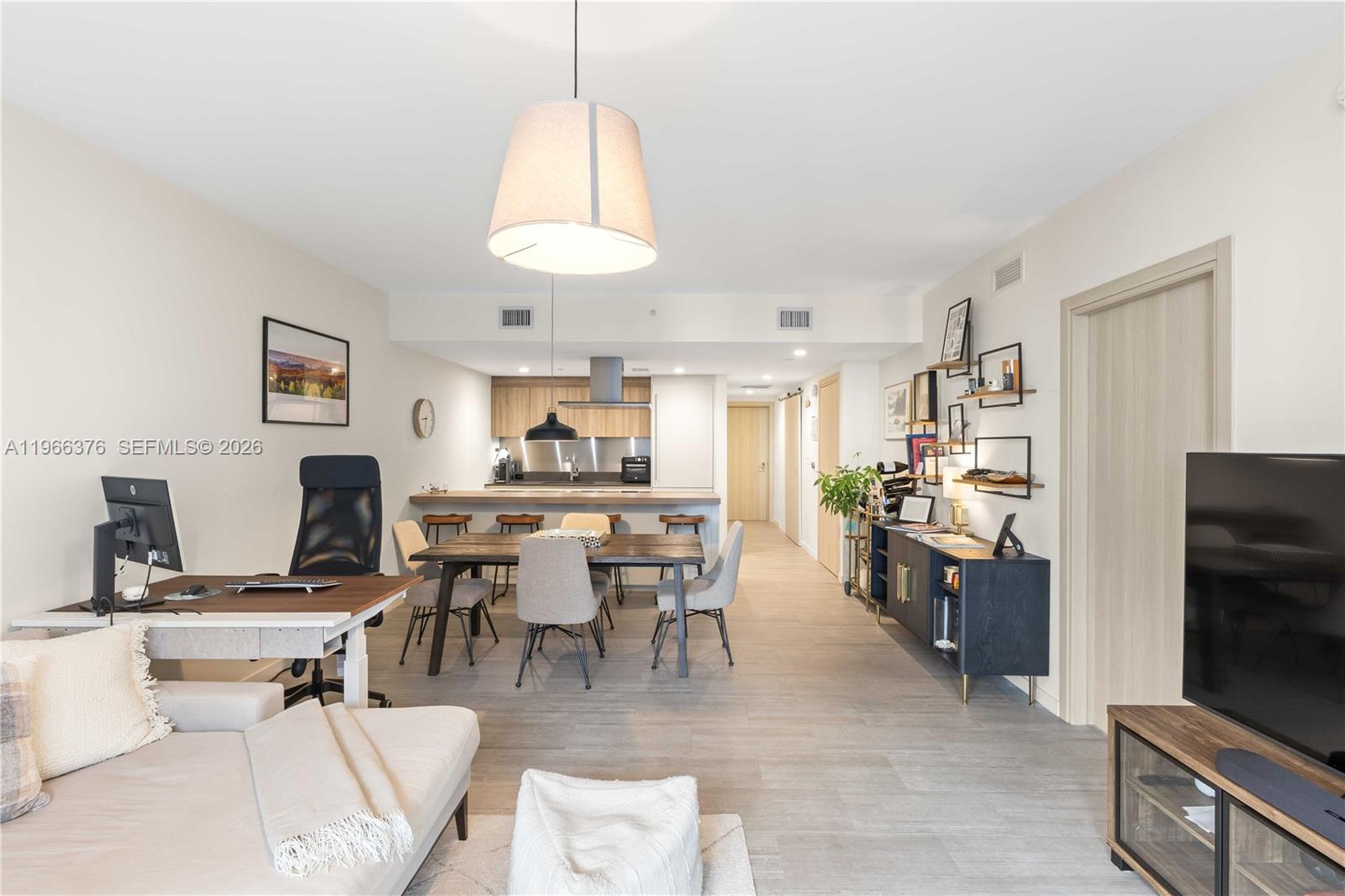 1000 Brickell Plz #4605, Miami FL 33131