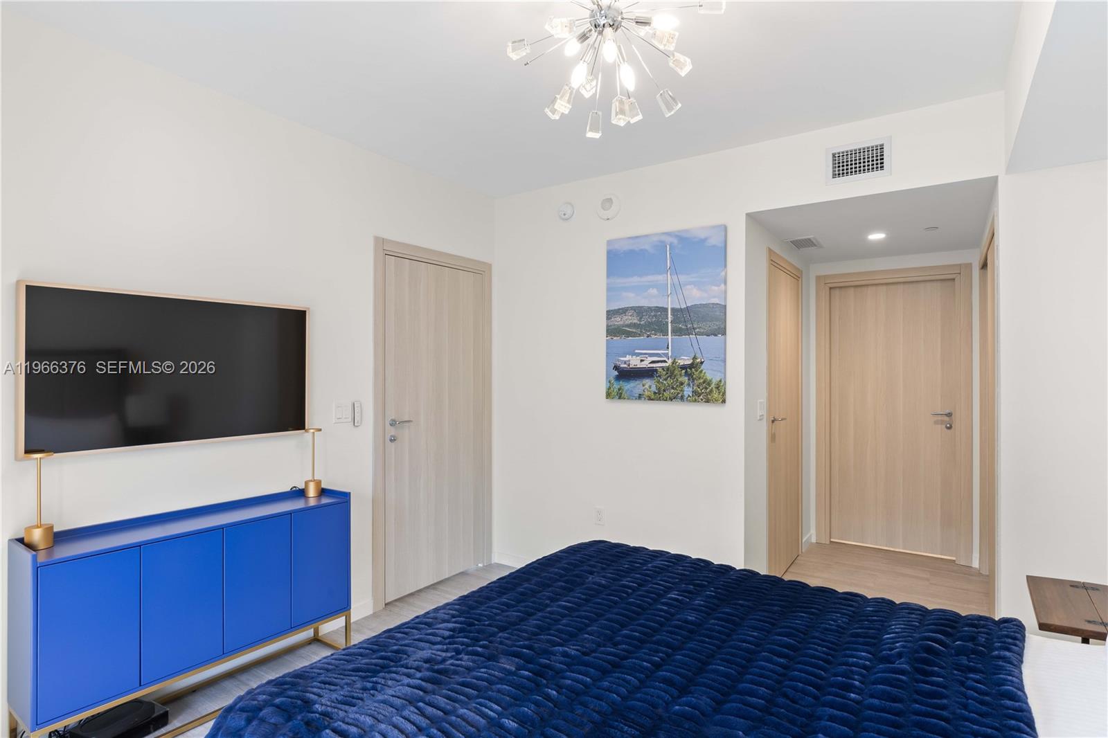 1000 Brickell Plz #4605, Miami FL 33131
