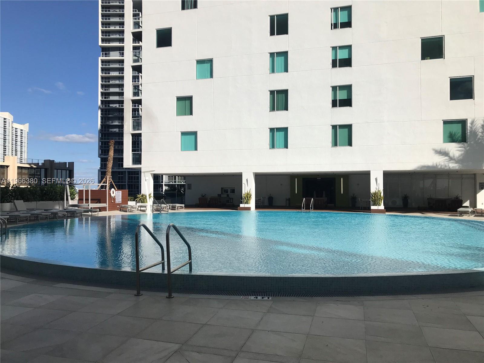55 SE 6th St #3304, Miami FL 33131