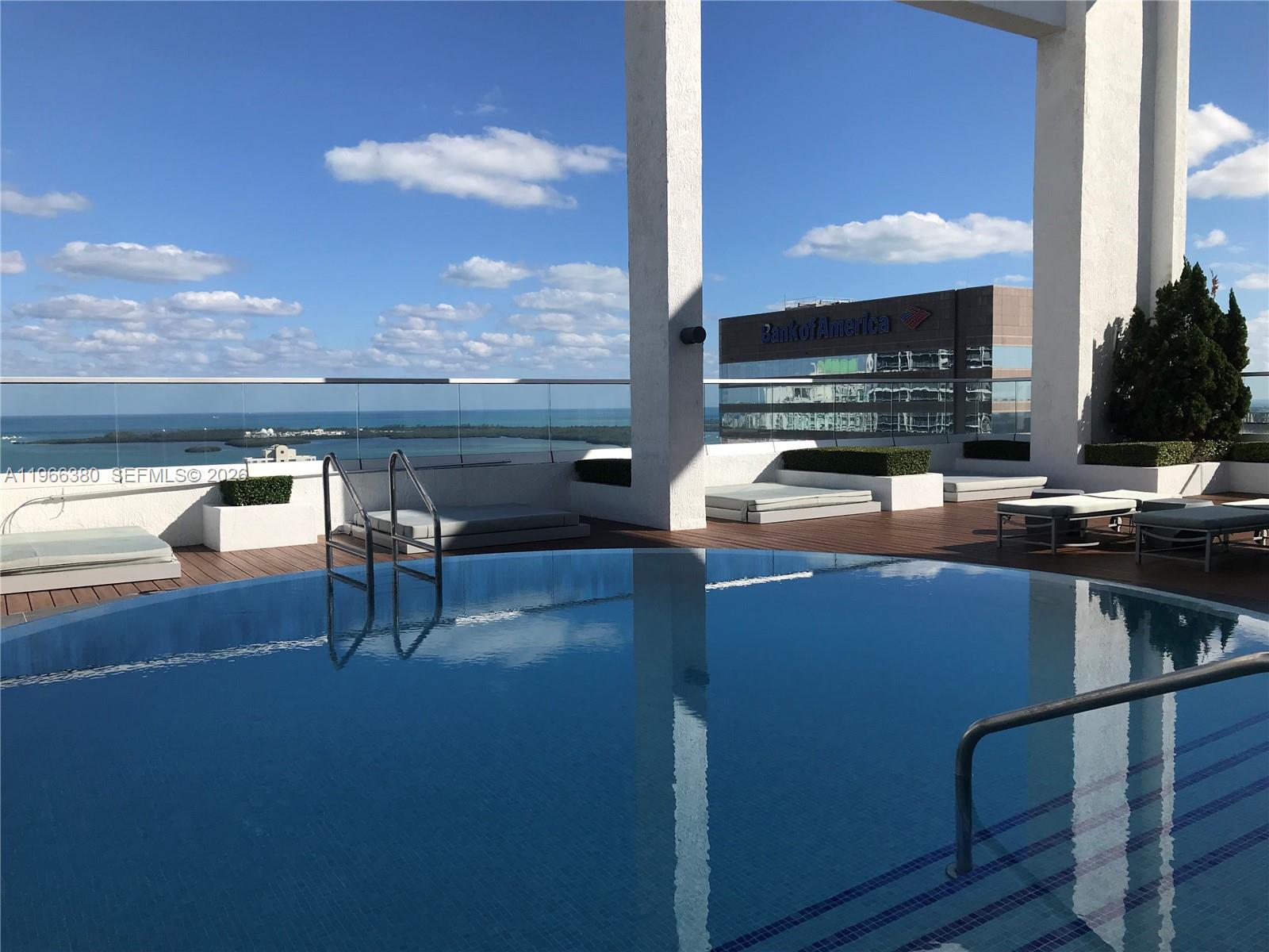 55 SE 6th St #3304, Miami FL 33131