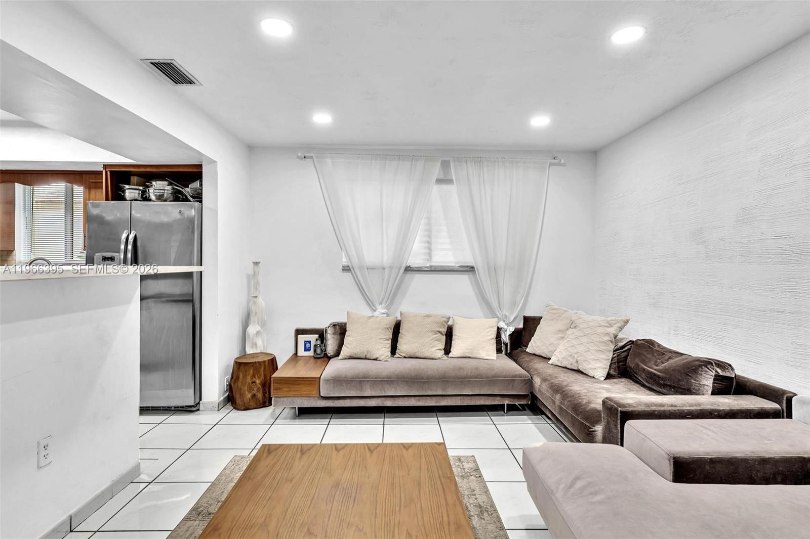 9524 Byron Ave, Surfside FL 33154