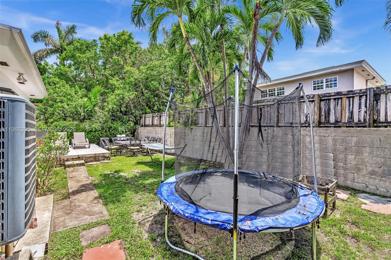 9524 Byron Ave, Surfside FL 33154