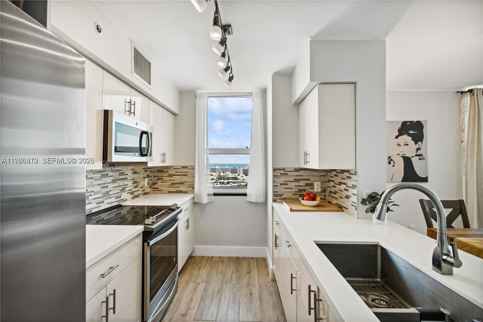 90 Alton Rd #1901, Miami Beach FL 33139