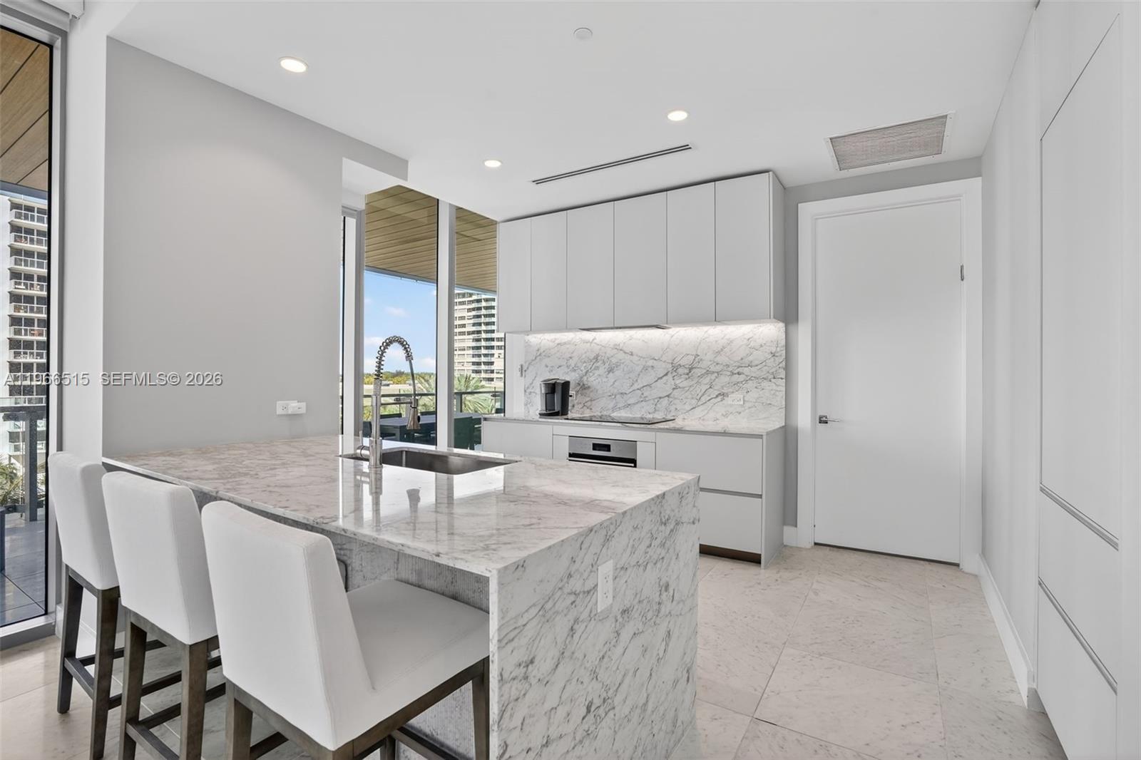 5775 Collins Ave #506, Miami Beach FL 33140