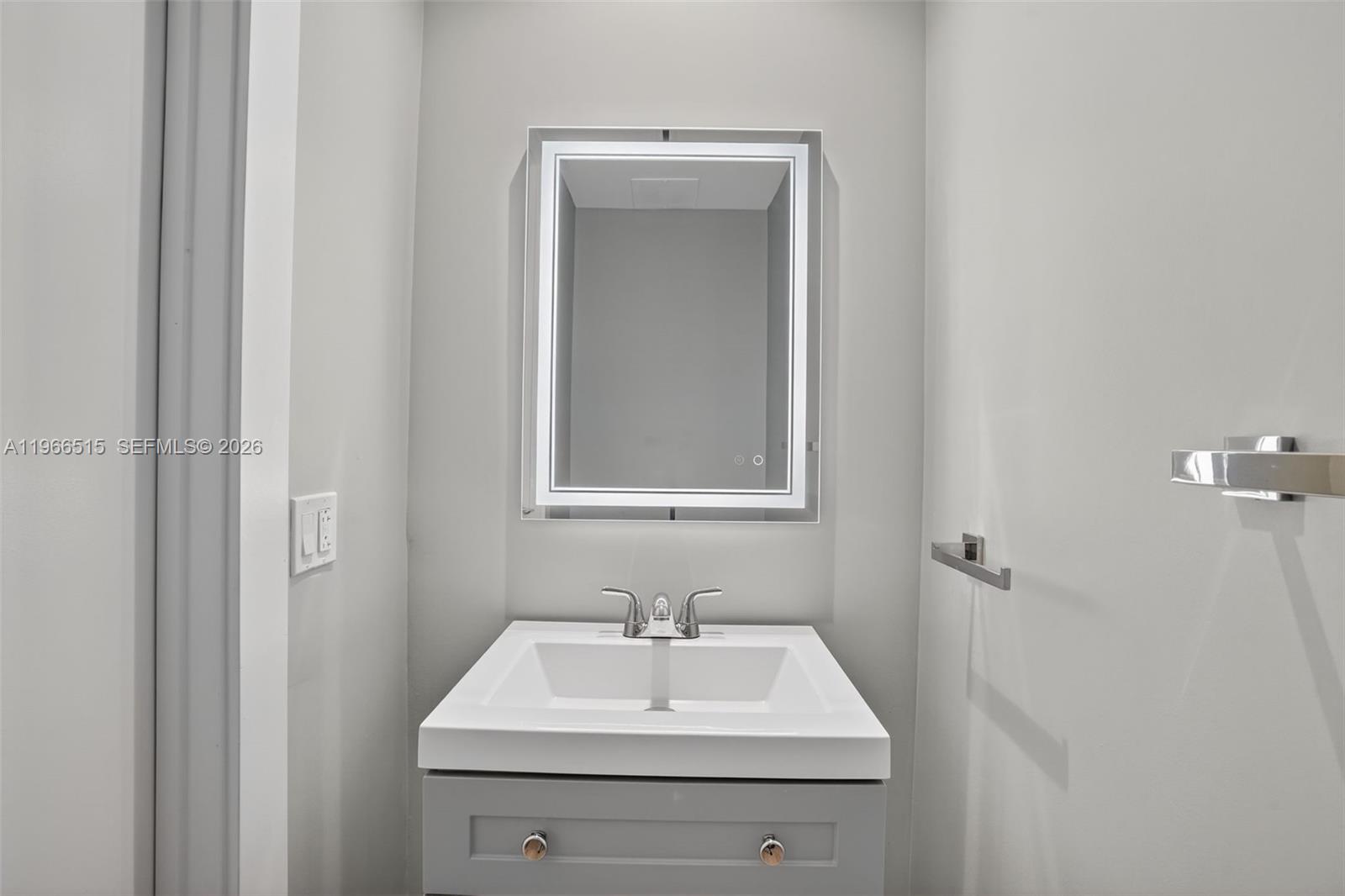 5775 Collins Ave #506, Miami Beach FL 33140