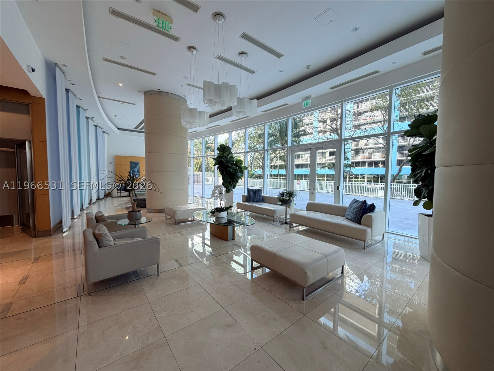 2101 Brickell Ave #2202, Miami FL 33129