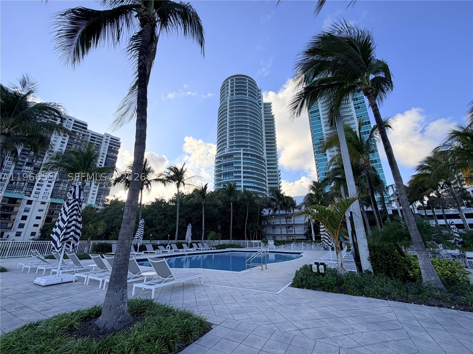 2101 Brickell Ave #2202, Miami FL 33129