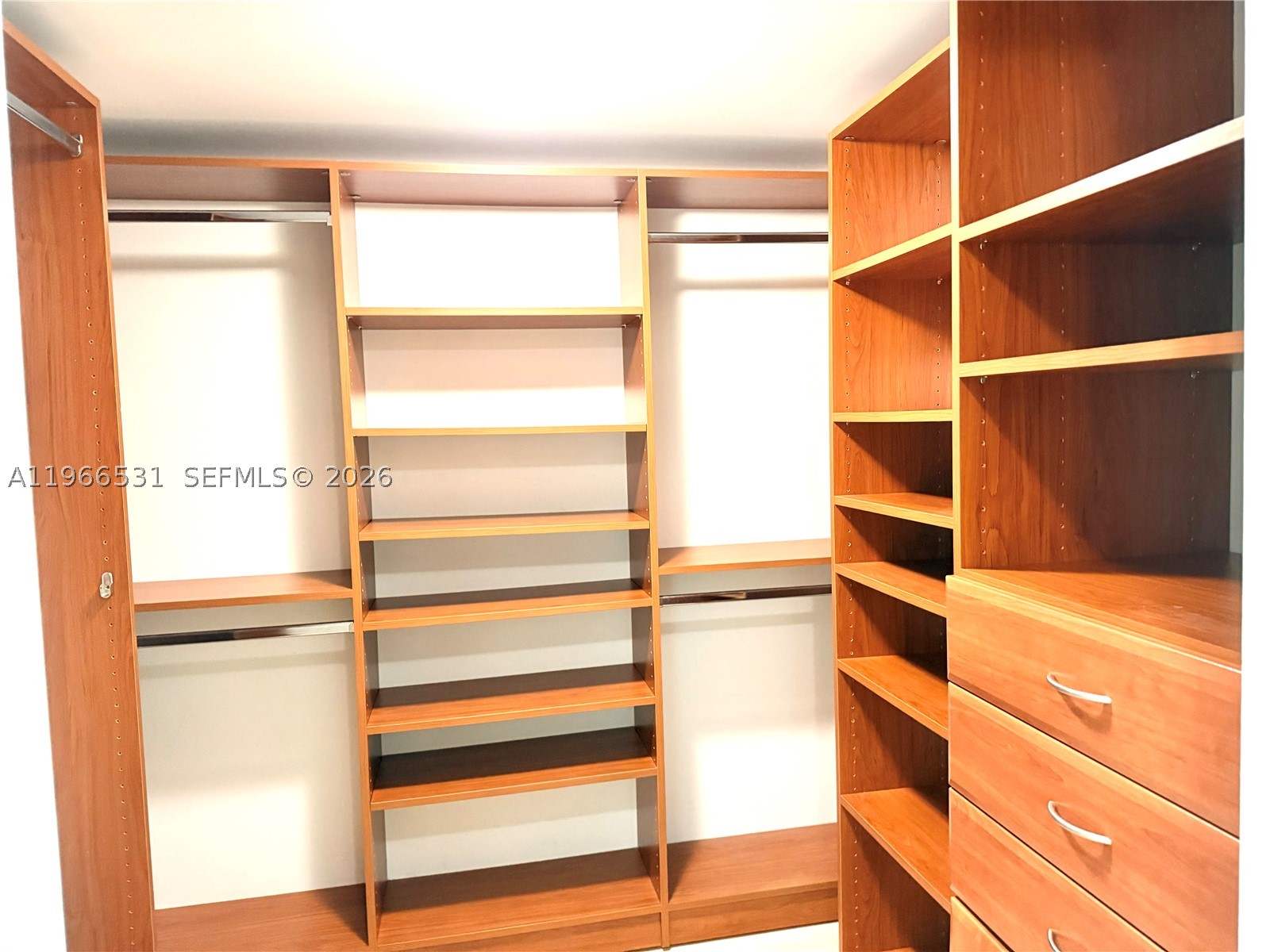2101 Brickell Ave #2202, Miami FL 33129