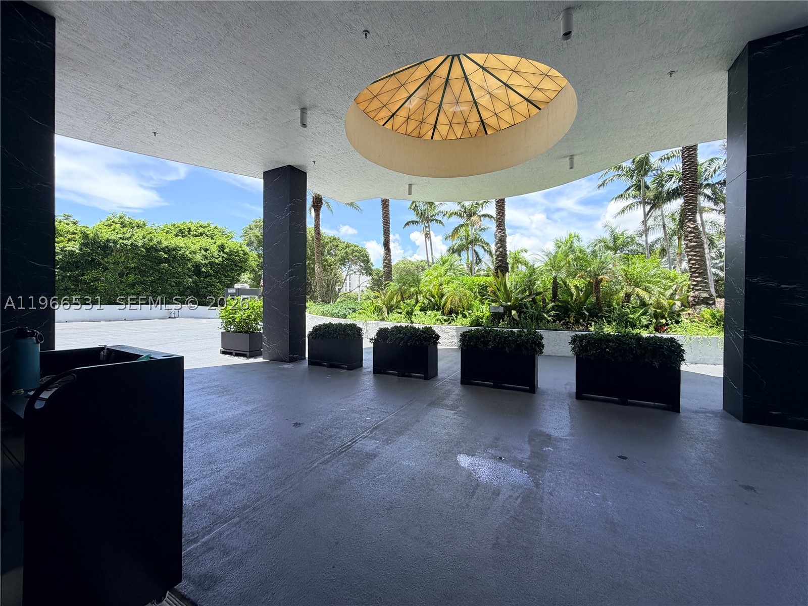 2101 Brickell Ave #2202, Miami FL 33129