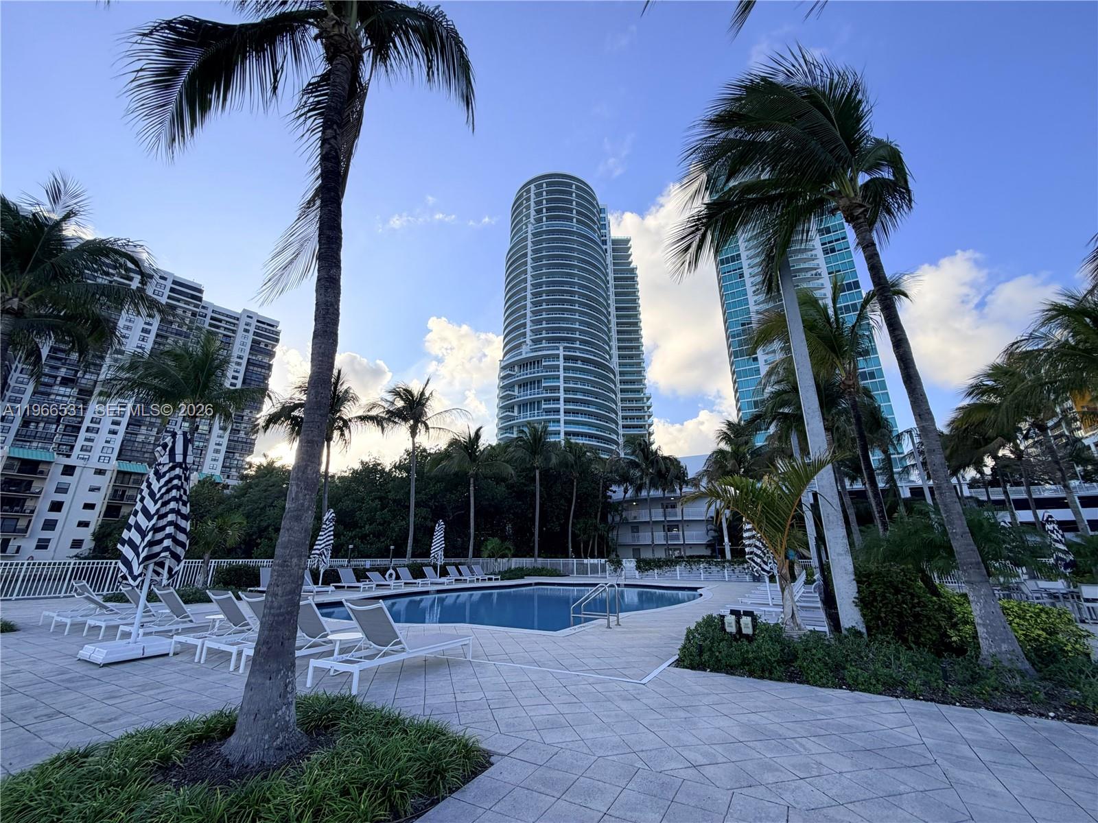 2101 Brickell Ave #2202, Miami FL 33129