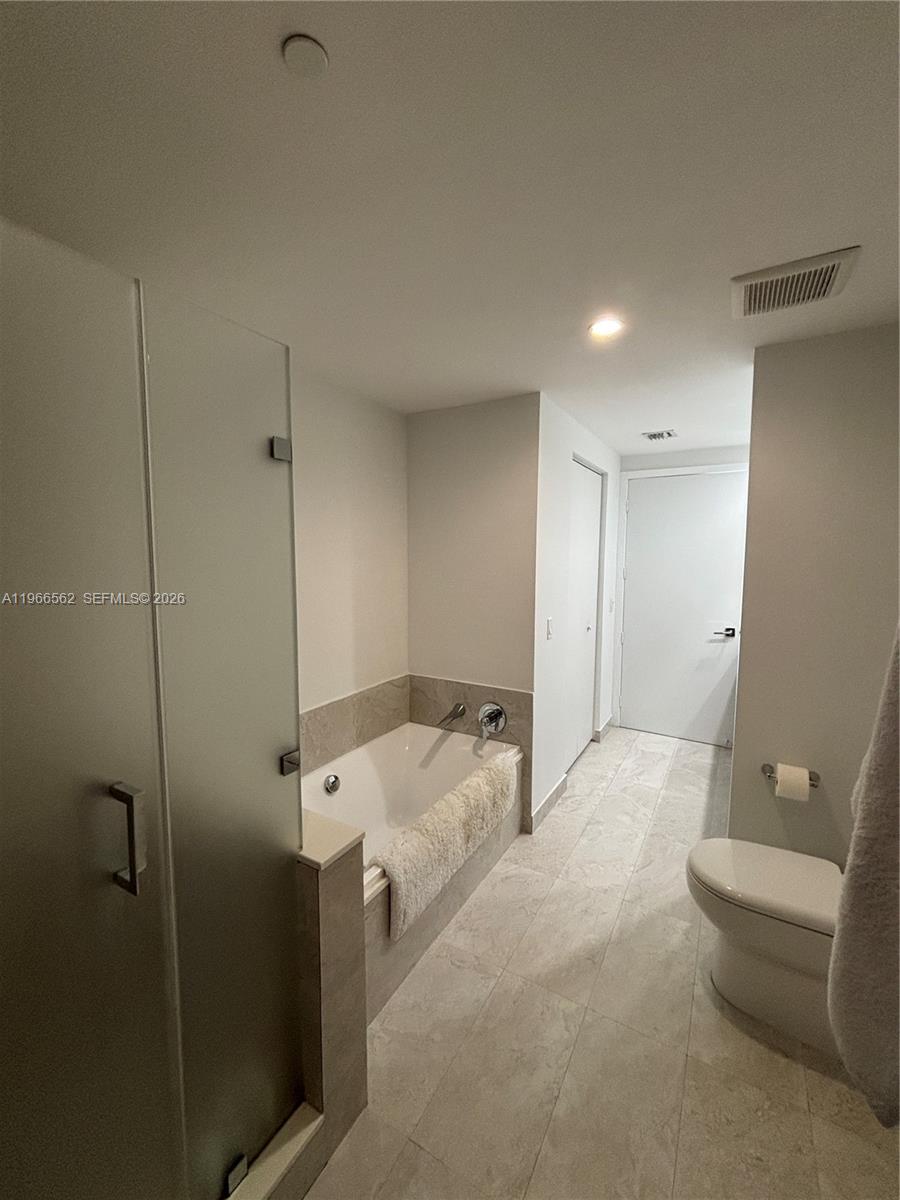 488 NE 18th St #802, Miami FL 33132