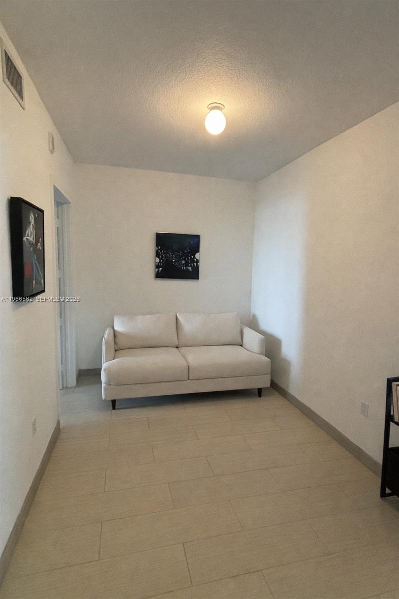 488 NE 18th St #802, Miami FL 33132