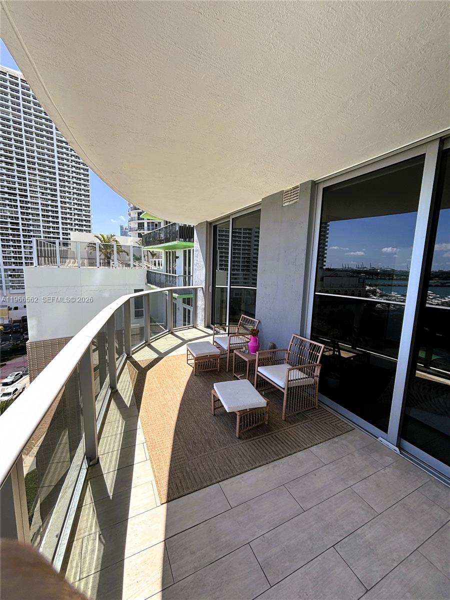 488 NE 18th St #802, Miami FL 33132