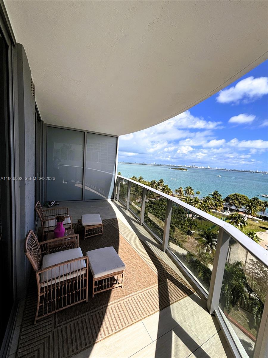 488 NE 18th St #802, Miami FL 33132